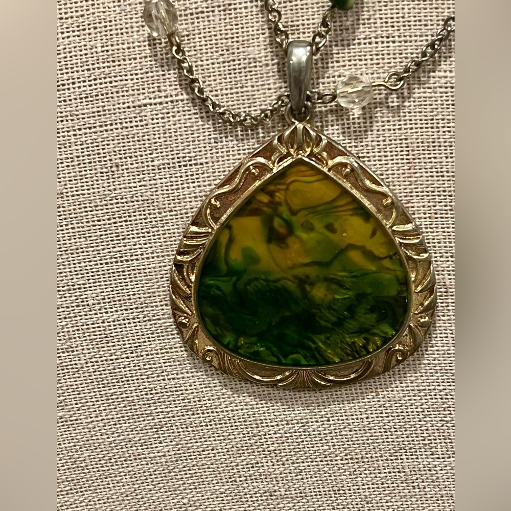 Kenneth Cole abstract art resin green & yellow goldtone 2 strand necklace. - Picture 4 of 5